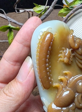 五毒手把件和田玉大师工且末糖