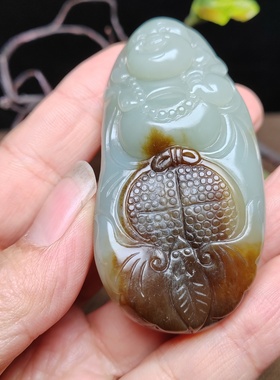 佛引福来手把件和田玉且末糖