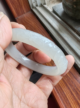 烟灰和田玉冰底雕花51手镯送证书