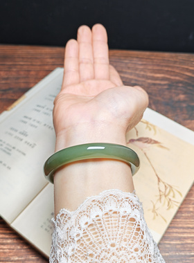 和田玉青白玉飘花手镯57mm保真