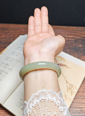 和田玉青白玉飘花手镯56mm保真