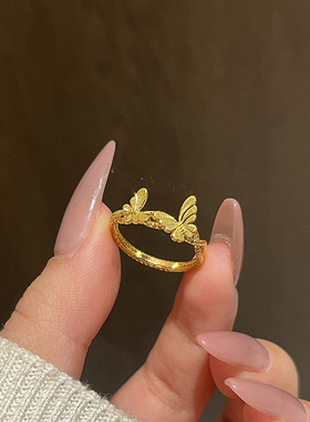 PURE爆闪小蝴蝶戒指2025新款轻奢感古法镀金精致小红人戒指女尾戒