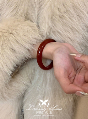 休眠火山新年开运天然红玛瑙手镯