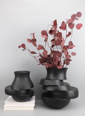 现代极简创意错位花瓶样板房客厅插干花器装饰树脂家居工艺品摆件