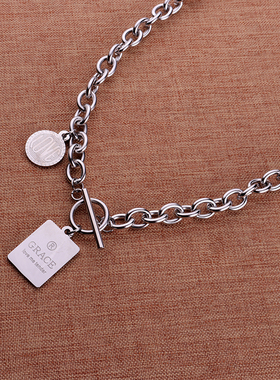 男女个性方块吊牌钛钢吊坠项链嘻哈LOVE GRACE字母挂件锁骨链配饰