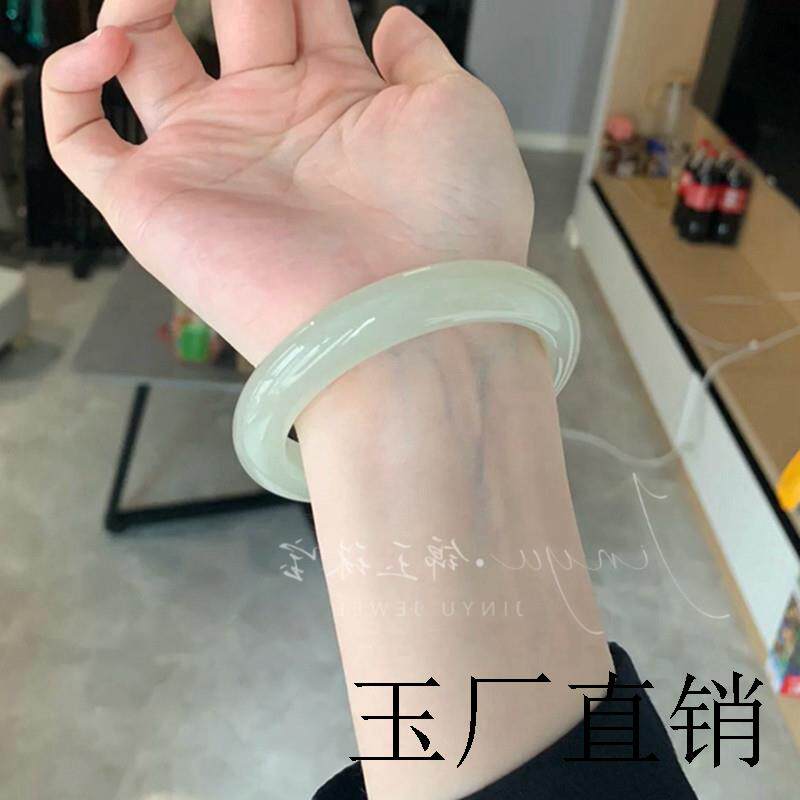 青白玉手镯女玉石晴水手镯浅晴水新疆高端和田玉色精品上档次送礼
