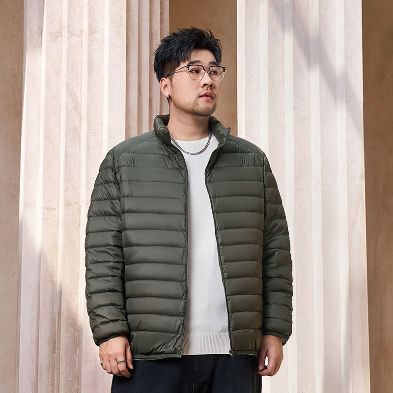 黑劲大码男装轻薄排骨羽绒服男胖子加肥加大保暖白鸭绒立领外套
