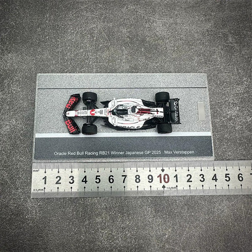 HEC展会限定版 Spark 1:64 红牛F1 RB21 2025日本站 维斯塔潘白牛 - 图3