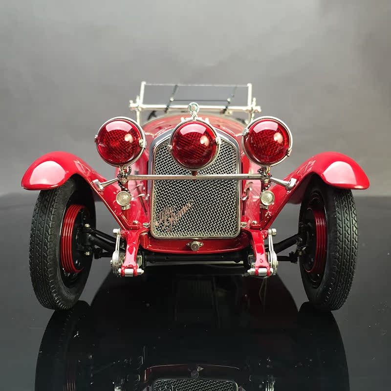 沙沙汽车模型CMC1:18阿尔法罗密欧ALFA ROMEO 8C汽车模型收藏摆件 - 图3