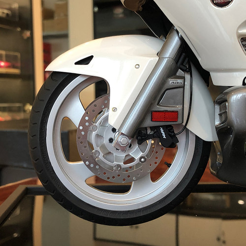 沙沙汽车模型MOTORHELIX MH1:6本田金翼GL1800摩托车收藏摆件 - 图1