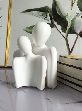 仿陶瓷抽象情侣简约现代创意艺术摆件客厅酒柜玄关电视柜装饰品