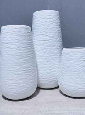 北欧简约放陶瓷花瓶客厅家居装饰品摆件插花白色竖长型花器