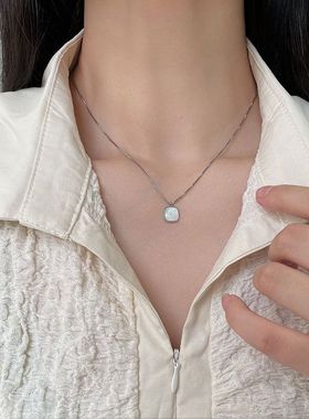气质方形贝壳项链女冷淡风小众设计感高级感简约轻奢百搭款锁骨链