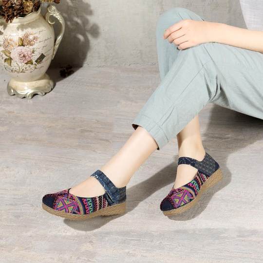 Yunnan ethnic style beef tendon soft sole old Beijing cloth shoes