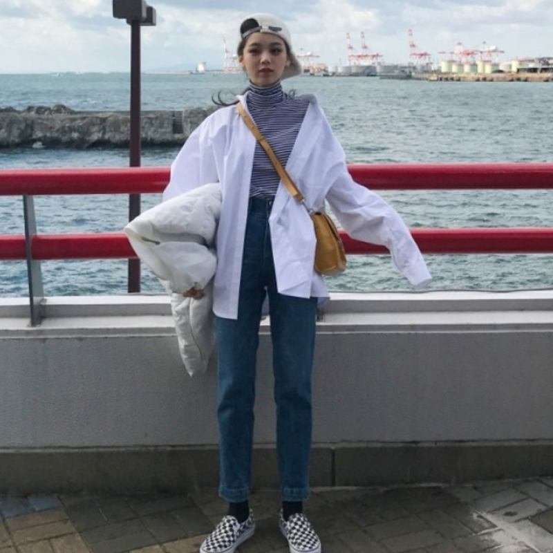超火百搭长袖白衬衫女外穿 ins 宽松中长款上衣 bf 新款港风 2020 早秋 超火百搭长袖白衬衫女外穿 ins 宽松中长款上衣 bf 新款港风 2020 早秋