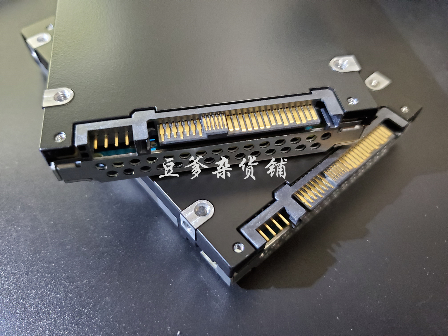 Toshiba/东芝 PM5 企业级12Gb SAS固态硬盘 15.36T 7.68T - 图2