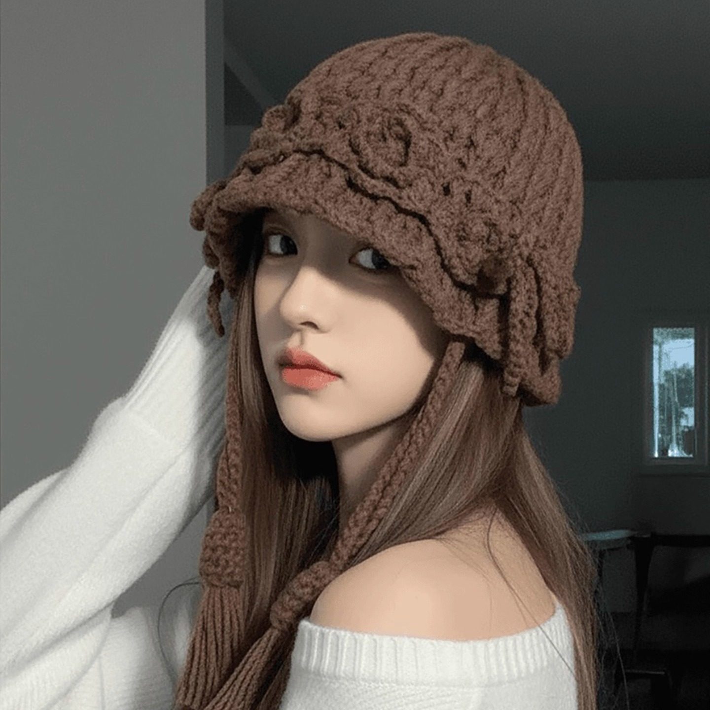 2025新款手工编织花朵辫子针织帽女复古保暖洋气百搭流苏毛线帽潮,淘宝优惠券,粉丝福利购,淘宝优惠卷