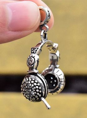 泰国进口男女朋克嘻哈镶钻情侣泰银耳麦吊坠925纯银盘蛇耳机挂件