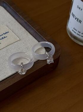 新中式天然冰透白玉髓锆石戒指女小众设计精致时尚简约百搭食指戒