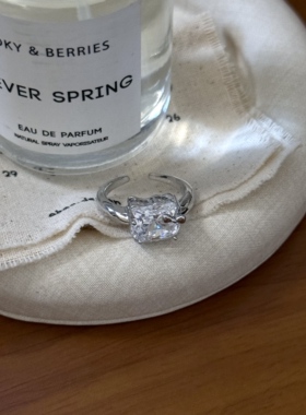 可爱爆闪KT猫大颗闪钻无边框版戒指小众设计精致可调节食指戒指环