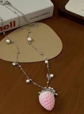 超仙植绒渐变粉草莓长款项链女小众甜美轻奢时尚百搭毛衣链锁骨链