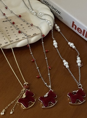 红色植绒小马串珠长款项链女小众甜美秋冬本命年百搭毛衣链卫衣链