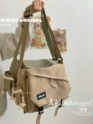 日系ins原宿工装机能通勤大容量邮差包男大学生上课单肩斜挎包女 - 图0