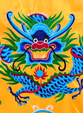 龙虎山师兄推荐盘龙桌围1米缎布