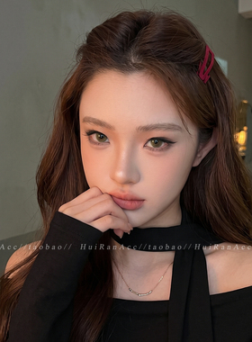 是植绒的甜美少女蓬松高颅顶发夹