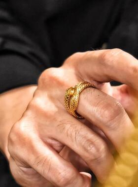 灵蛇戒指小众设计轻奢高级感蛇年本命年黄金色复古食指戒男女同款