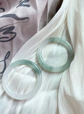 天然新疆天山翠玉手镯雪翠冰糯