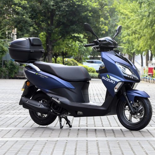 国四电喷铃木UY125CC踏板车男女代步通用燃油助力外卖省油摩托车 - 图3