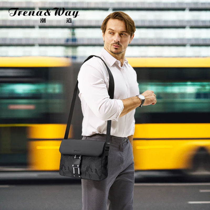 男士单肩包休闲斜挎包新款商务通勤男包时尚百搭便携包包12寸平板,淘宝优惠券,粉丝福利购,淘宝优惠卷