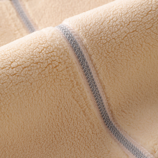 Girls with red faces, velvet and thickened leggings