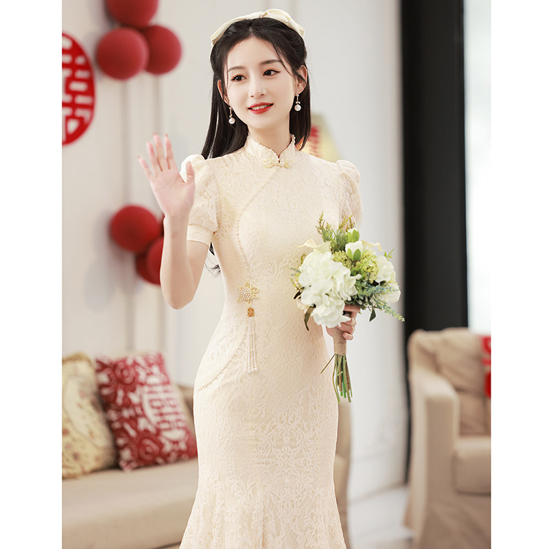 白色鱼尾旗袍2023新款新娘订婚礼服 骄步礼服/晚装