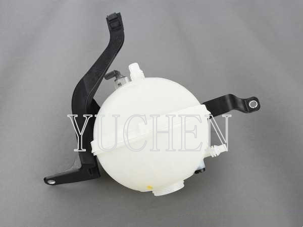 适用于宝马5系F18 525副水壶530冷却液水壶535防冻液壶528补水壶