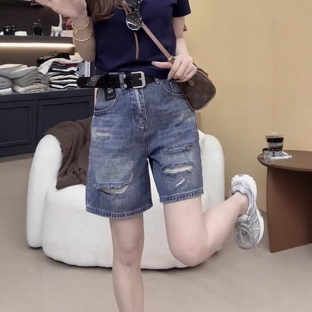 ບວກກັບຂະຫນາດສັ້ນ denim ຊື່