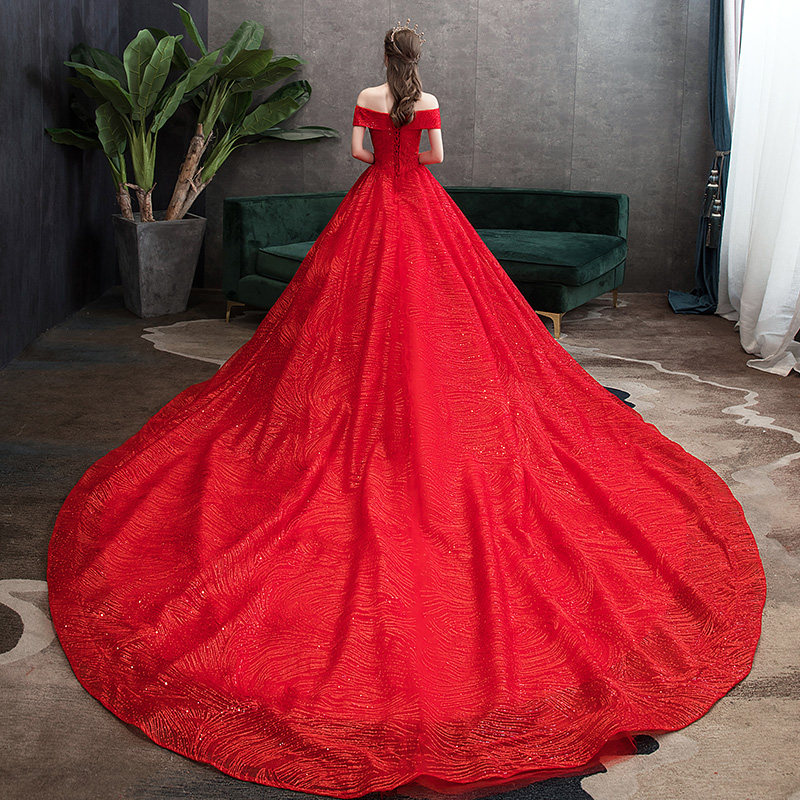 红色主婚纱显瘦星空一字肩长拖尾 秀嫚绮婚纱