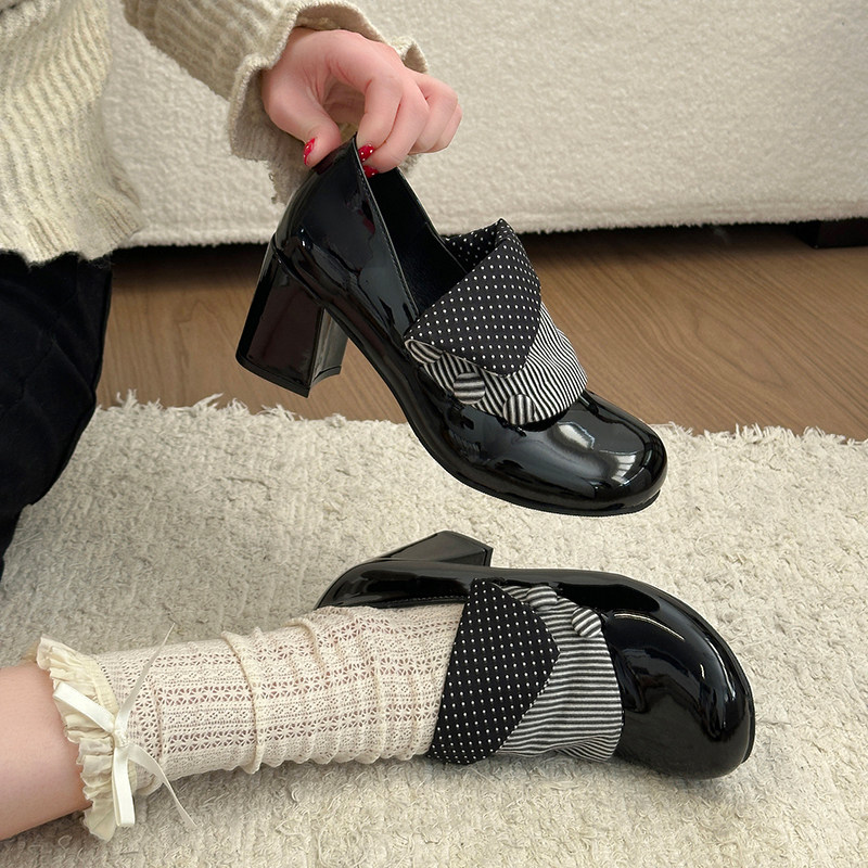 黑色复古英伦风粗跟高跟鞋女2026新款春季增高配裙子玛丽珍小皮鞋,淘宝优惠券,粉丝福利购,淘宝优惠卷