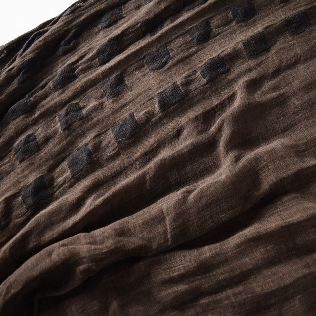 Japanese boutique autumn and winter scarf black and gray raw edge pleats