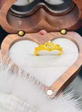 18k黄金皇冠戒指女款爱心钻石
