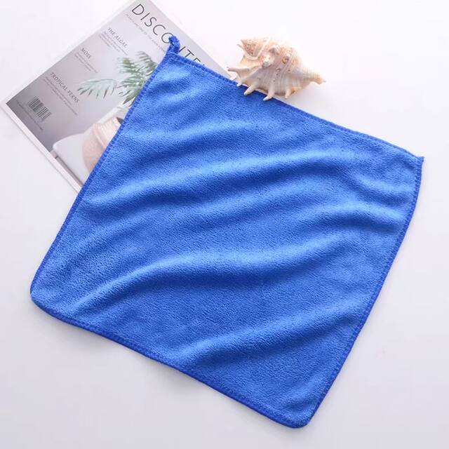 Kitchen, hotel and restaurant rags absorb water and do not shed lint