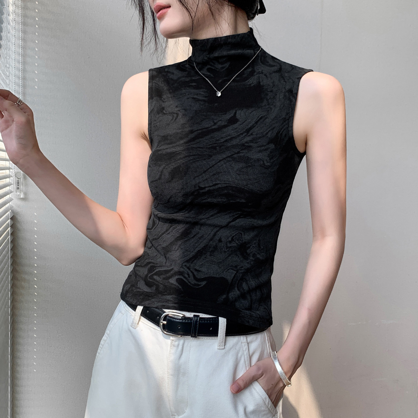 高领扎染背心女外穿2025秋季新款独特修身内搭打底衫高级无袖上衣,淘宝优惠券,粉丝福利购,淘宝优惠卷