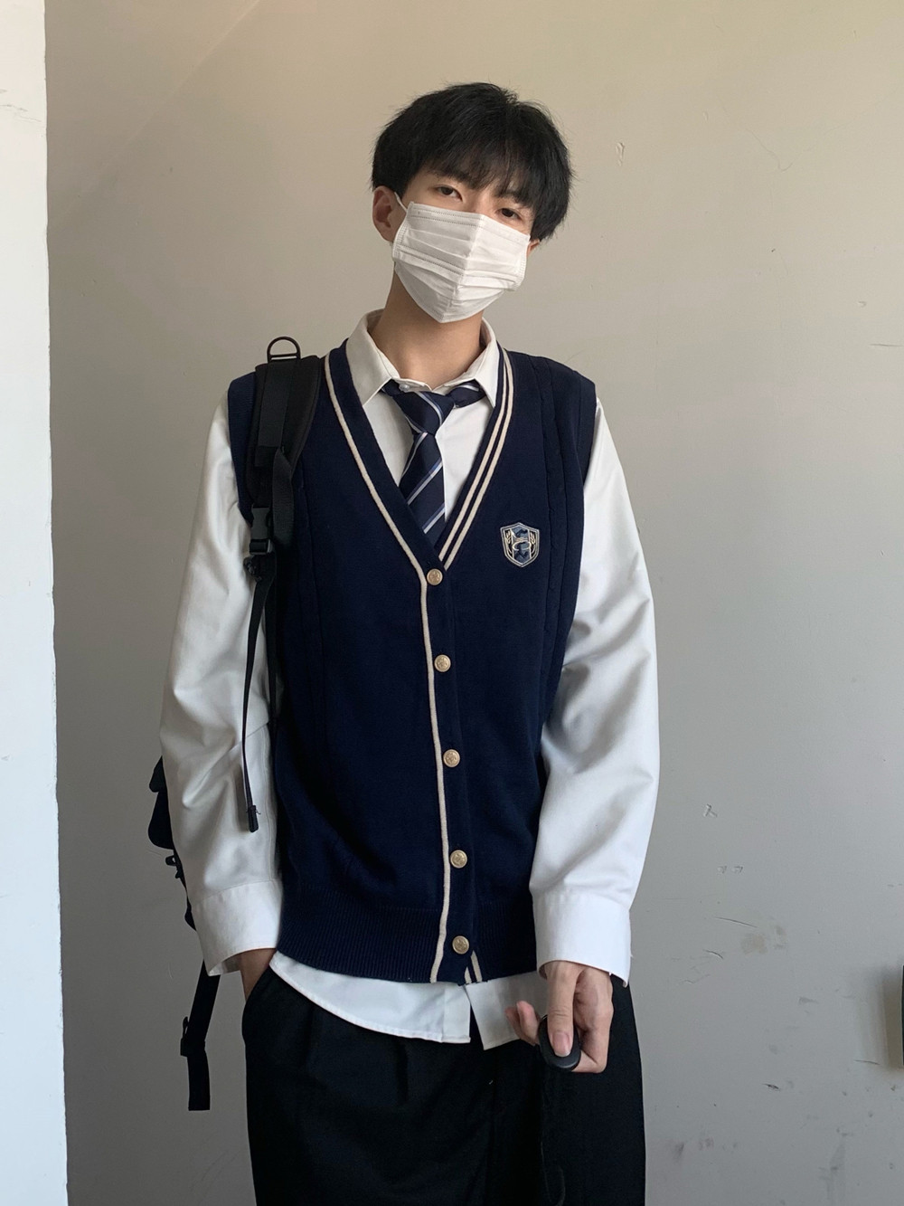 喵丸子jk制服dk秋季新款毛衣马甲背心开衫学院风针织深灰色大码男,淘宝优惠券,粉丝福利购,淘宝优惠卷