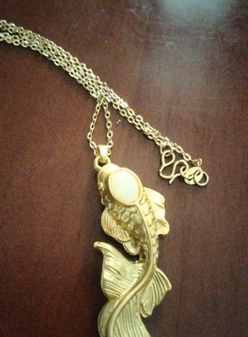 沙金简约鲤鱼不掉色年年有鱼吊坠锦鲤项链女士毛衣链配饰气质