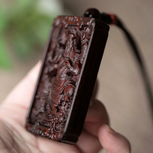 紫檀木雕刻御龙关公毛衣链镂空端坐关爷木牌随身项链吊坠挂件饰品 - 图2