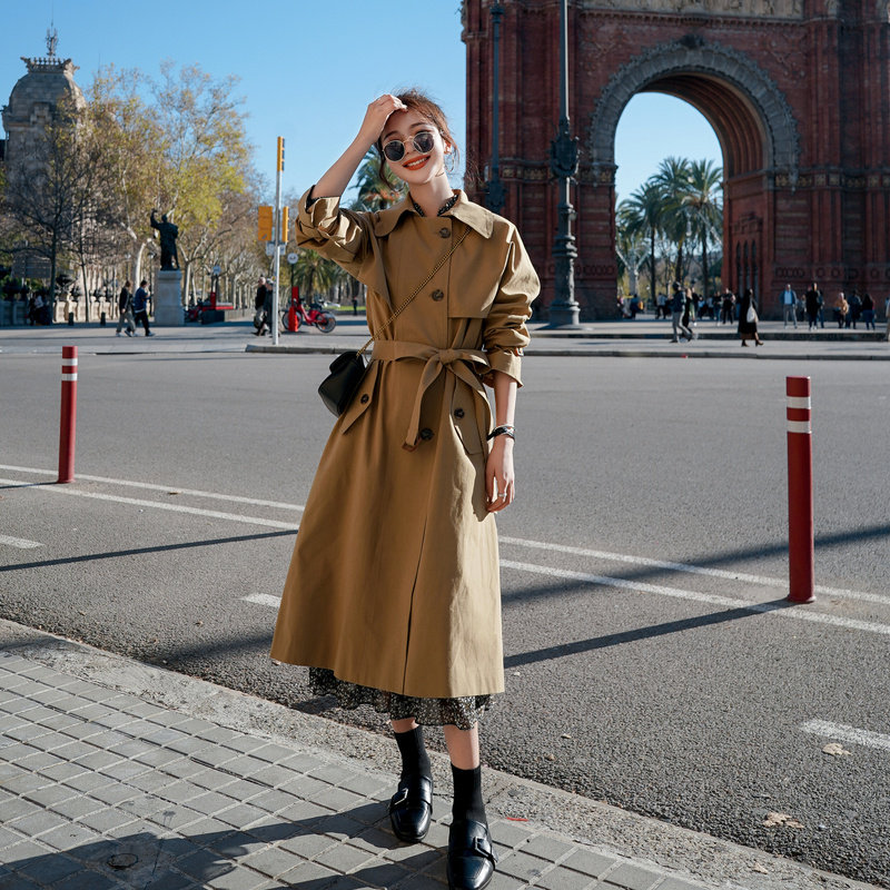 卡其色中长款2020年新款气质风衣 夏梵尼风衣