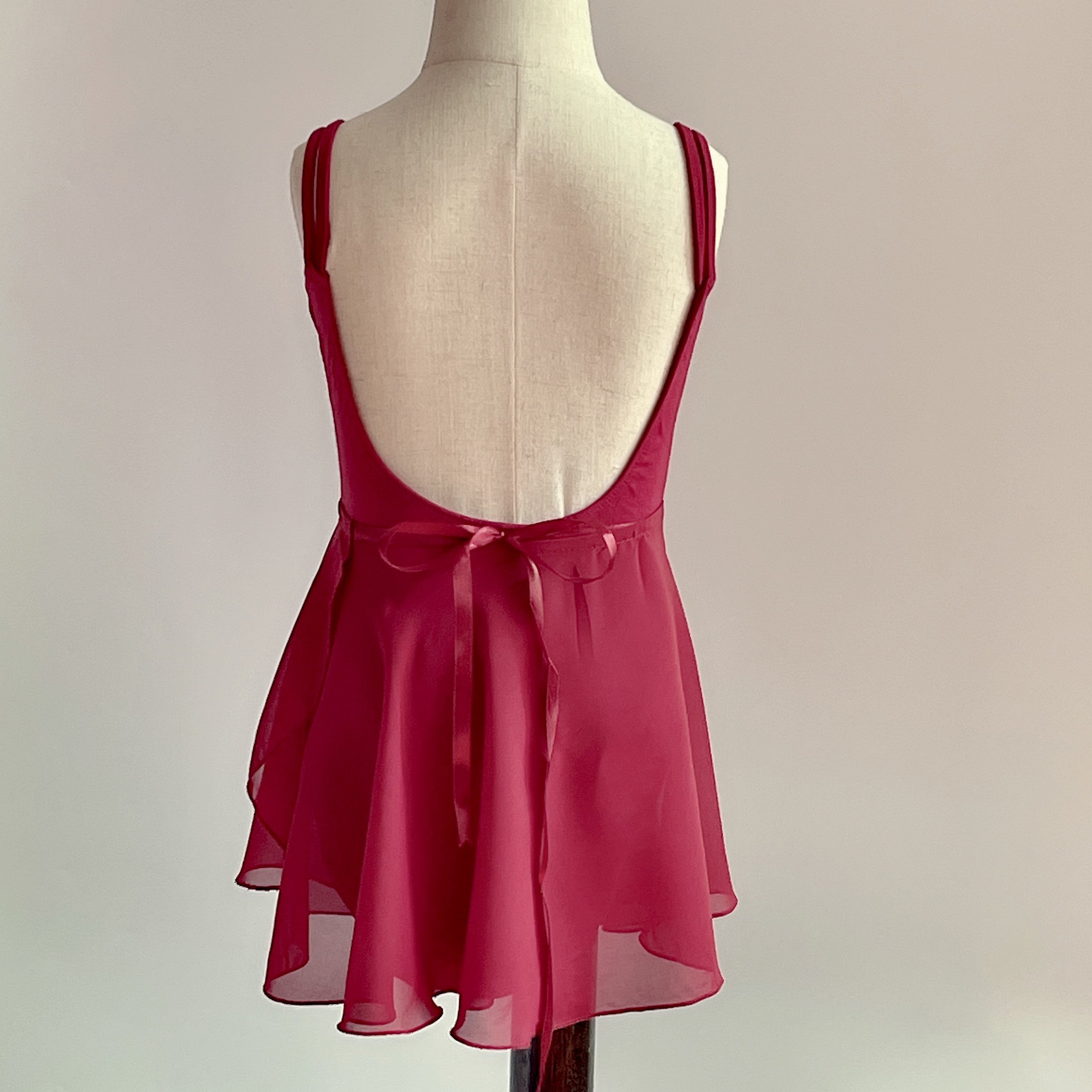 北舞考级服 芭蕾舞五六级指定套装 56级吊带连体衣裙 双带两件套,淘宝优惠券,粉丝福利购,淘宝优惠卷