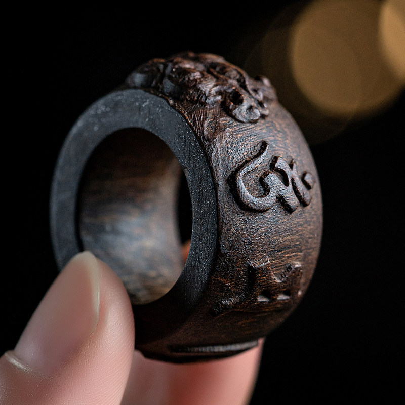 Natural Vietnam Nha Trang submerged agarwood carved ring