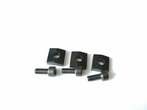 电吉他双摇弦枕铁片 弦锁器压弦金属片 琴枕固弦铁块  黑色+螺丝 - 图1